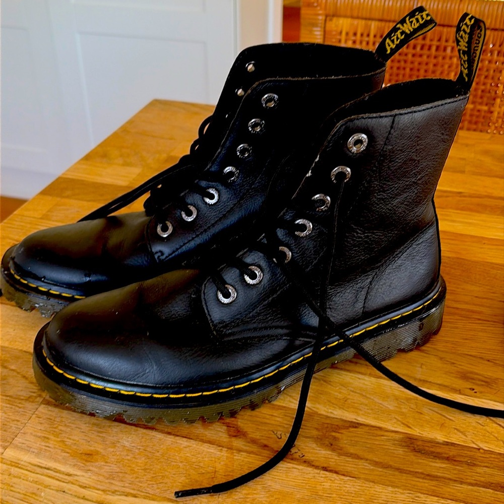 Dr Marten Women’s 9 Black combat boot.